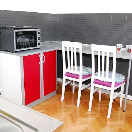Stan Na Dan Apartment *